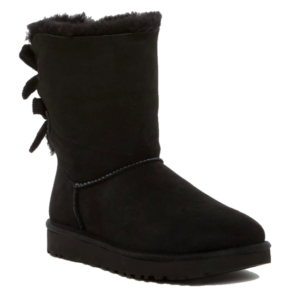 Ugg Bailey twinface genuine shearling and bow corduroy boot size 9